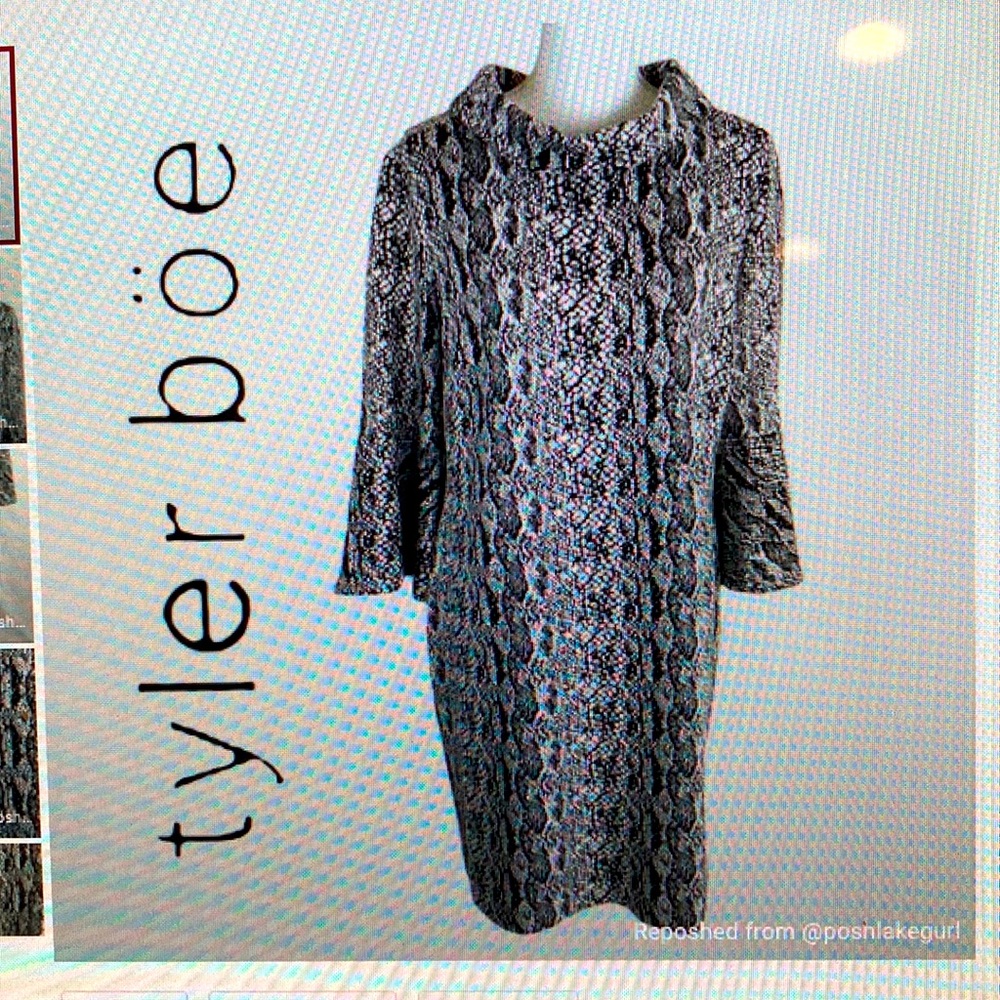 Flattering dress; in excellent condition. I loved it; ready for a change